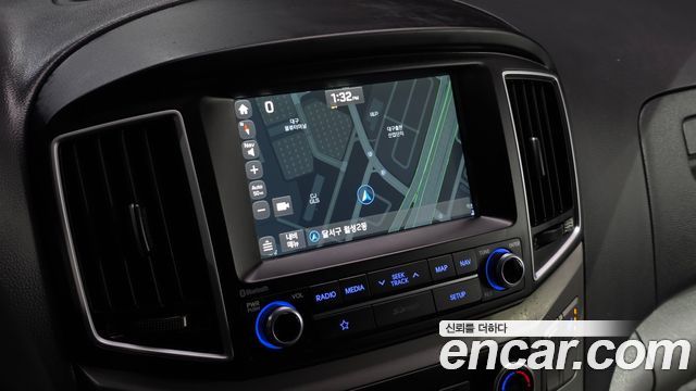 Hyundai Grand Starex Van 3-Seater Smart 2019 — фото 13
