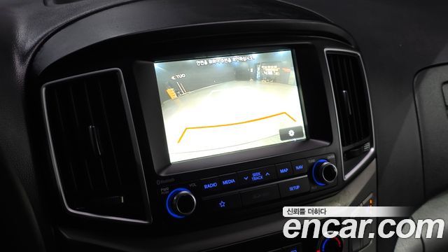 Hyundai Grand Starex Van 3-Seater Smart 2019 — фото 14