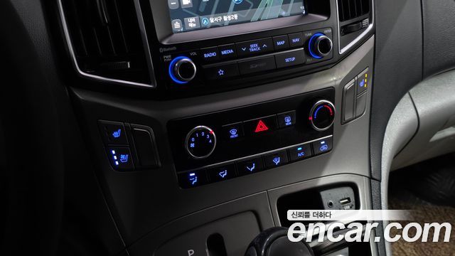 Hyundai Grand Starex Van 3-Seater Smart 2019 — фото 18