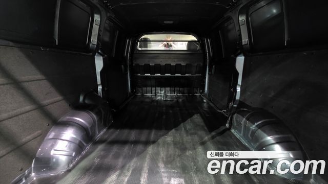 Hyundai Grand Starex Van 3-Seater Smart 2019 — фото 20