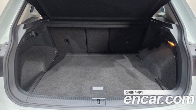 Volkswagen Tiguan (II) 2.0 TDI Prestige 2021 — фото 20