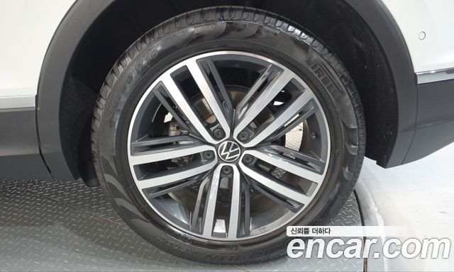 Volkswagen Tiguan (II) 2.0 TDI Prestige 2021 — фото 21