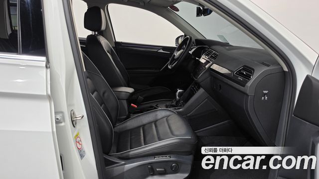 Volkswagen Tiguan (II) 2.0 TDI Prestige 2021 — фото 26