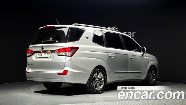 KG Mobility (SsangYong) Korando Turismo 4WD 9-Seater Adventure 60th Edition 2015 — фото 2