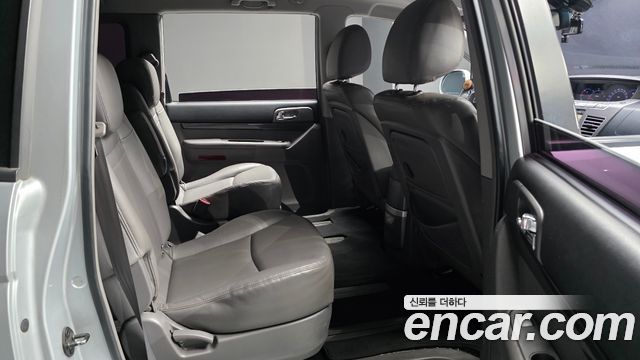 KG Mobility (SsangYong) Korando Turismo 4WD 9-Seater Adventure 60th Edition 2015 — фото 11