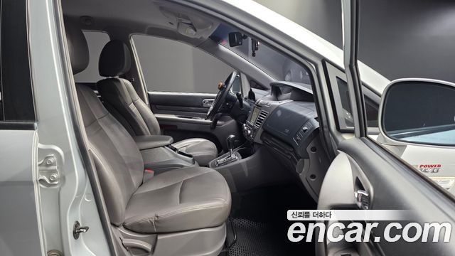 KG Mobility (SsangYong) Korando Turismo 4WD 9-Seater Adventure 60th Edition 2015 — фото 12
