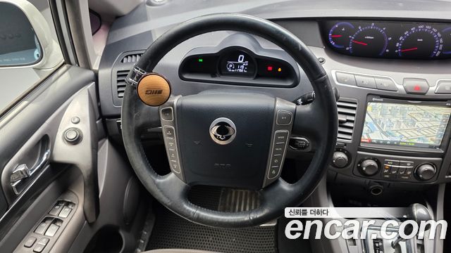 KG Mobility (SsangYong) Korando Turismo 4WD 9-Seater Adventure 60th Edition 2015 — фото 13