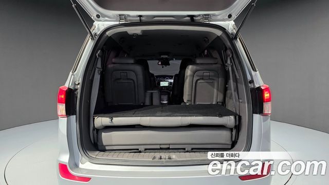 KG Mobility (SsangYong) Korando Turismo 4WD 9-Seater Adventure 60th Edition 2015 — фото 20