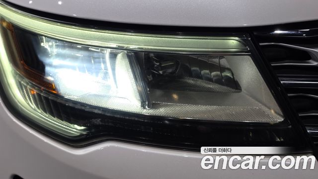 Ford Explorer 2.3 Limited 4WD 5th 2016 — фото 22