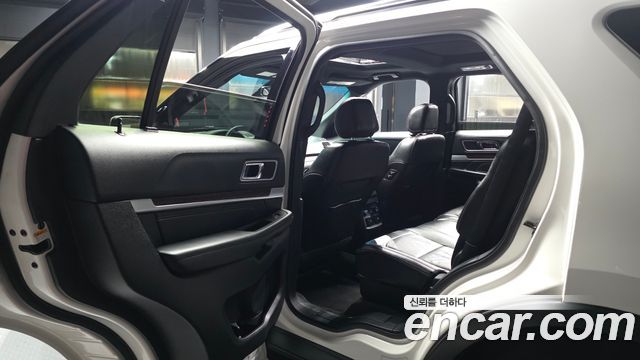 Ford Explorer 2.3 Limited 4WD 5th 2016 — фото 26