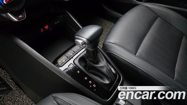 Kia Stonic 1.4 Trendy 2018 — фото 9