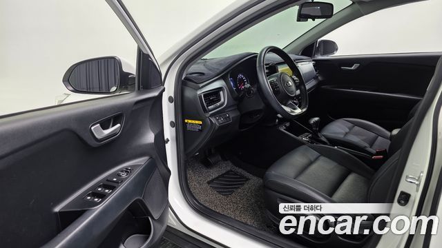 Kia Stonic 1.4 Trendy 2018 — фото 11