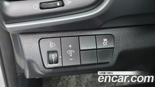 Kia Stonic 1.4 Trendy 2018 — фото 13