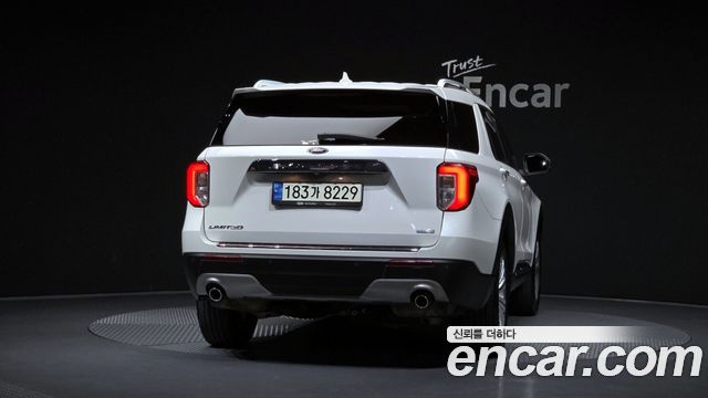 Ford Explorer (VI) 2.3 LimIted 4WD 2020 — фото 4