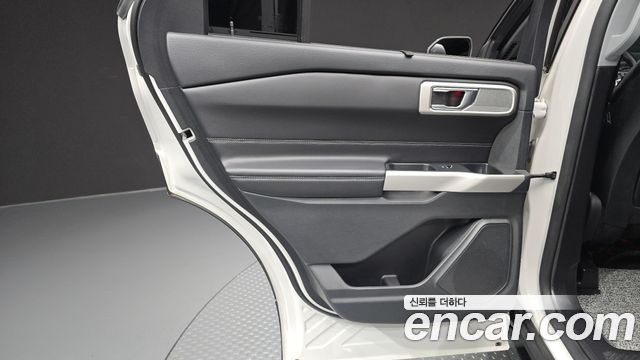 Ford Explorer (VI) 2.3 LimIted 4WD 2020 — фото 25