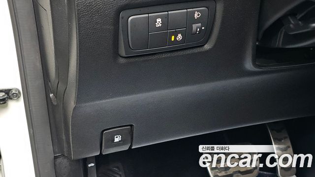KG Mobility (SsangYong) Korando C 2.2 Extreme 2WD 2017 — фото 14