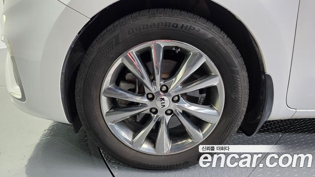 Kia Carnival Gasoline 9-Seater Noblesse Special 2019 — фото 5