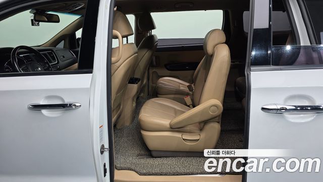 Kia Carnival Gasoline 9-Seater Noblesse Special 2019 — фото 11
