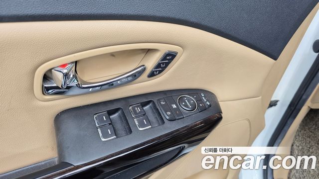 Kia Carnival Gasoline 9-Seater Noblesse Special 2019 — фото 18