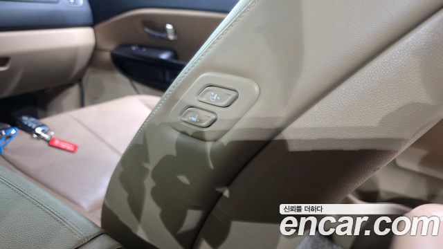 Kia Carnival Gasoline 9-Seater Noblesse Special 2019 — фото 30
