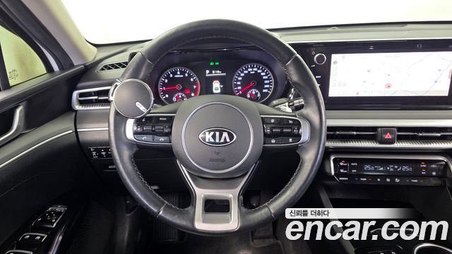 Kia K5 (III) 2.0 Prestige 2020 — фото 13