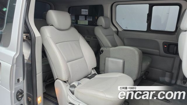 Hyundai Grand Starex Wagon 11-Seater Modern 2021 — фото 11