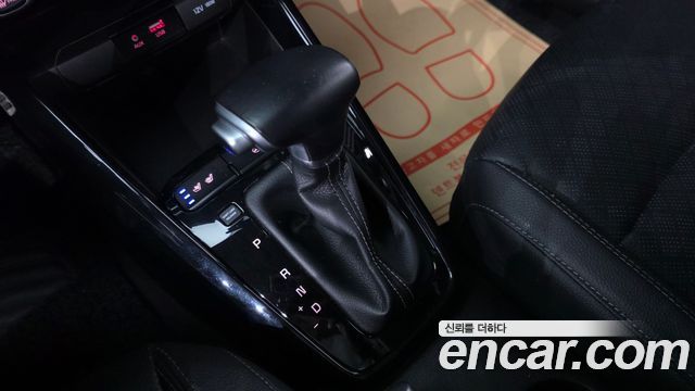 Kia Stonic 1.4 Prestige 2020 — фото 9