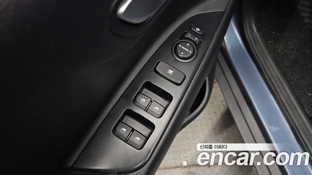 Kia Stonic 1.4 Prestige 2020 — фото 12