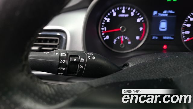 Kia Stonic 1.4 Prestige 2020 — фото 14