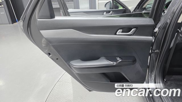 Kia K5 (III) 2.0 Prestige 2022 — фото 25