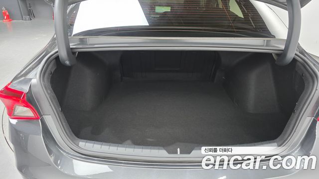 Kia K5 (III) 2.0 Prestige 2022 — фото 29