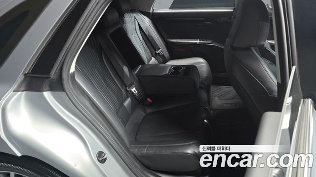 Hyundai Grandeur (GN7) 3.5 LPG 2WD (Taxi) Deluxe 2024 — фото 11