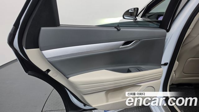 Genesis G80 (RG3) Gasoline 2.5 Turbo AWD 2025 — фото 25