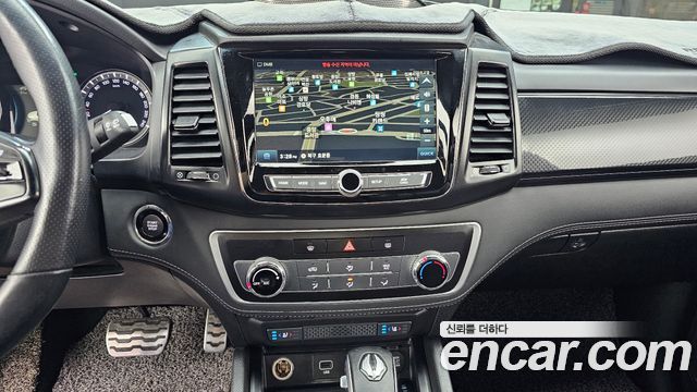 KG Mobility (SsangYong) Rexton Sports Khan Diesel 2.2 4WD Dynamic Edition (5-Link) 2021 — фото 14