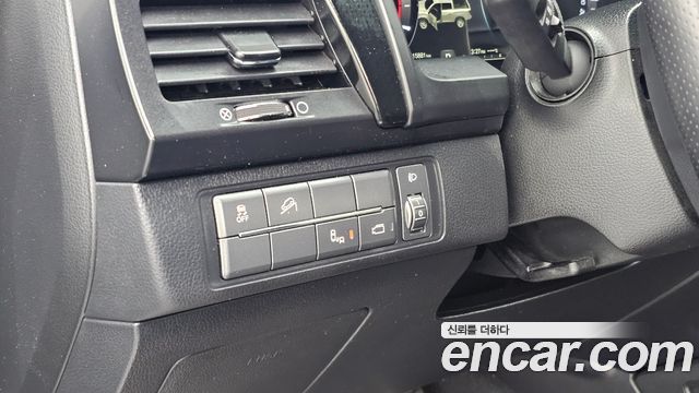KG Mobility (SsangYong) Rexton Sports Khan Diesel 2.2 4WD Dynamic Edition (5-Link) 2021 — фото 16