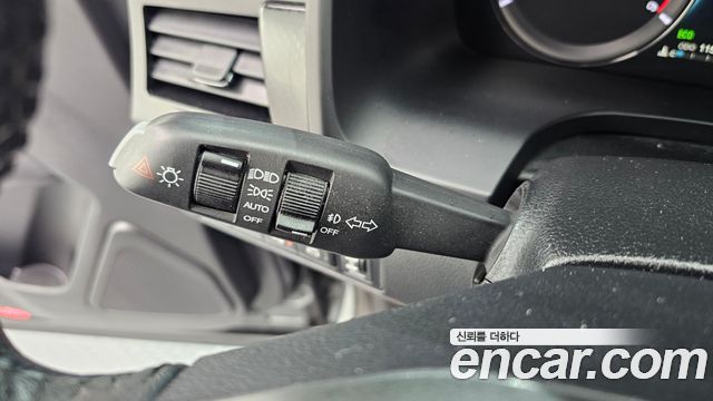 KG Mobility (SsangYong) Rexton Sports Khan Diesel 2.2 4WD Dynamic Edition (5-Link) 2021 — фото 18