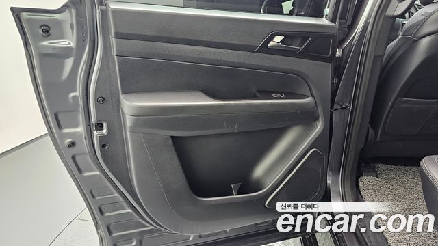 KG Mobility (SsangYong) Rexton Sports Khan Diesel 2.2 4WD Dynamic Edition (5-Link) 2021 — фото 25