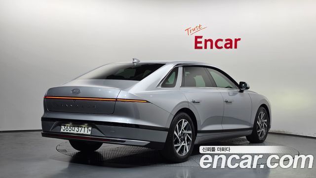 Hyundai Grandeur (GN7) 3.5 LPG 2WD (Taxi) Deluxe 2023 — фото 2