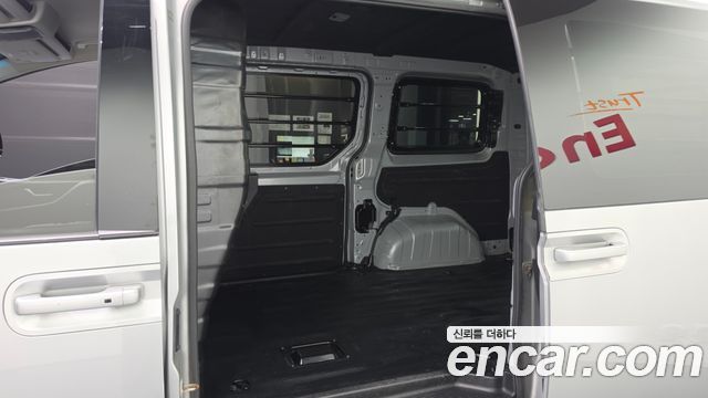 Hyundai Staria Cargo 3-Seater Modern 2022 — фото 12