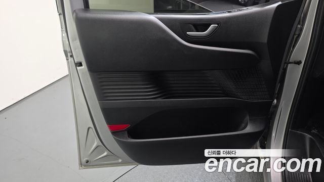 Hyundai Staria Cargo 3-Seater Modern 2022 — фото 24