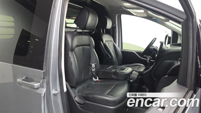 Hyundai Staria Cargo 3-Seater Modern 2022 — фото 26