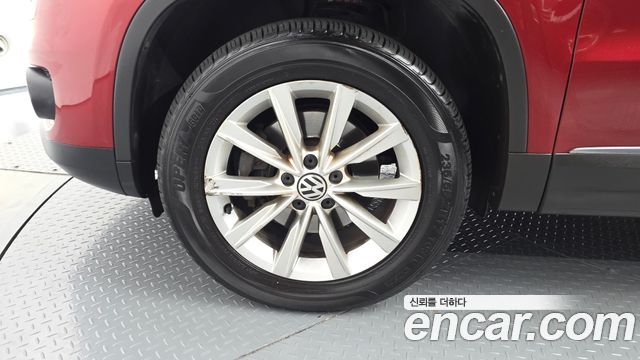 Volkswagen Tiguan 2.0 TDI Comfort 5N 2015 — фото 5