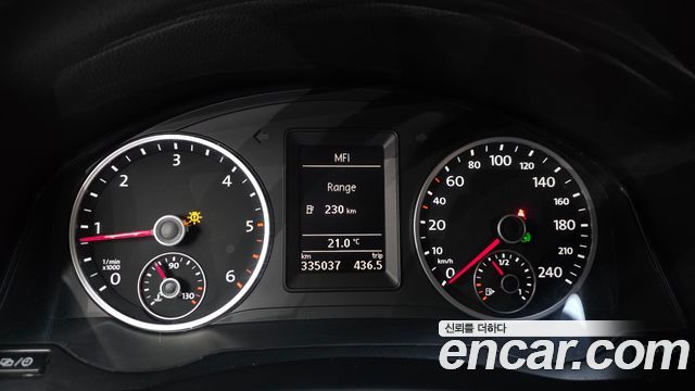 Volkswagen Tiguan 2.0 TDI Comfort 5N 2015 — фото 8