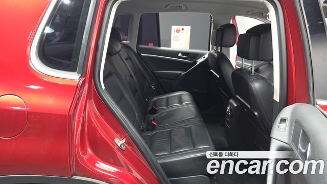 Volkswagen Tiguan 2.0 TDI Comfort 5N 2015 — фото 12
