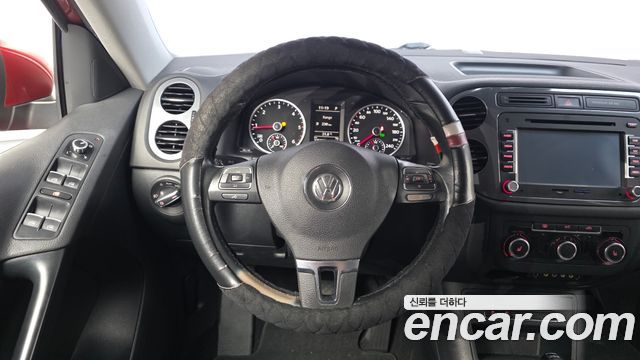 Volkswagen Tiguan 2.0 TDI Comfort 5N 2015 — фото 13