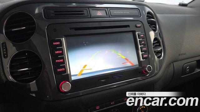 Volkswagen Tiguan 2.0 TDI Comfort 5N 2015 — фото 14