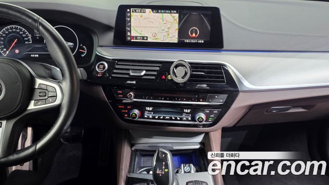 BMW 5 Series (G30) 520d M Sport Package Plus 2019 — фото 18