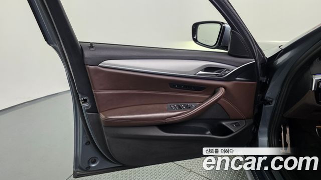 BMW 5 Series (G30) 520d M Sport Package Plus 2019 — фото 30