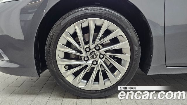Lexus ES300h (VII) Luxury Plus 2022 — фото 5