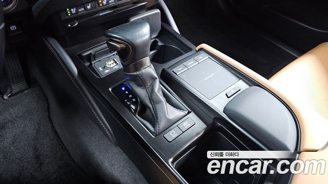 Lexus ES300h (VII) Luxury Plus 2022 — фото 9